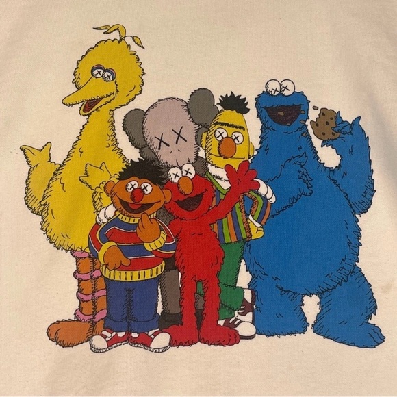 KAWS x Uniqlo x Sesame Street White Sweatshirt Unisex Medium Streetwear - Picture 3 of 8
